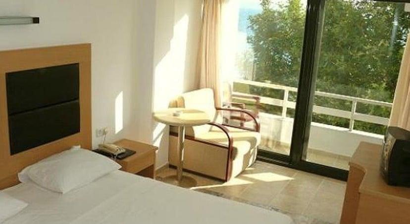 Kondu Hotel — 8