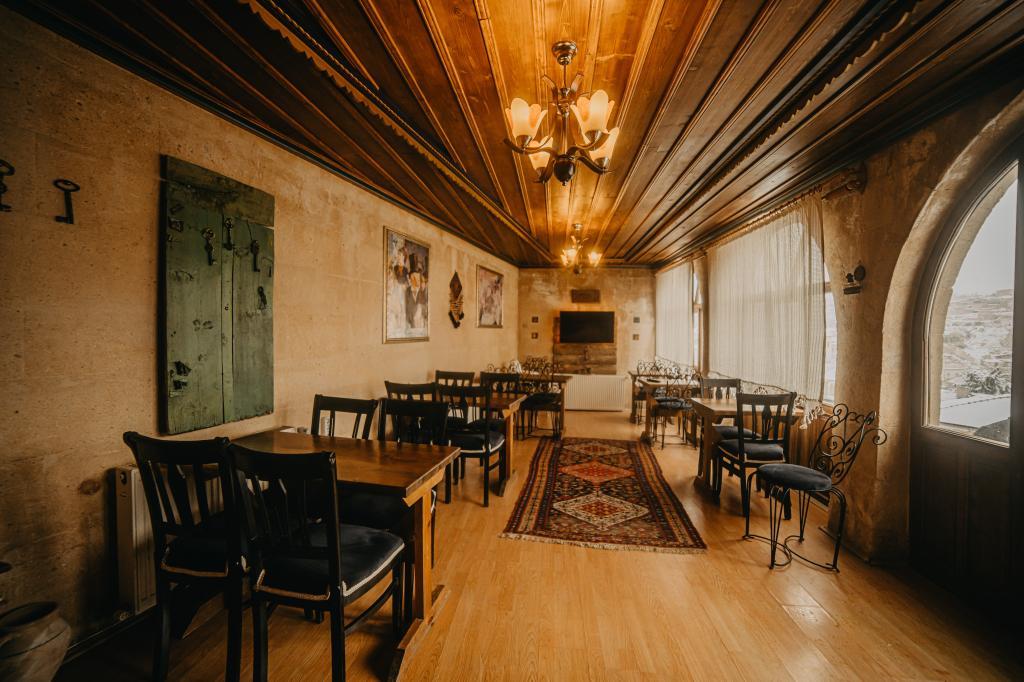 Helios Cave Hotel — 8