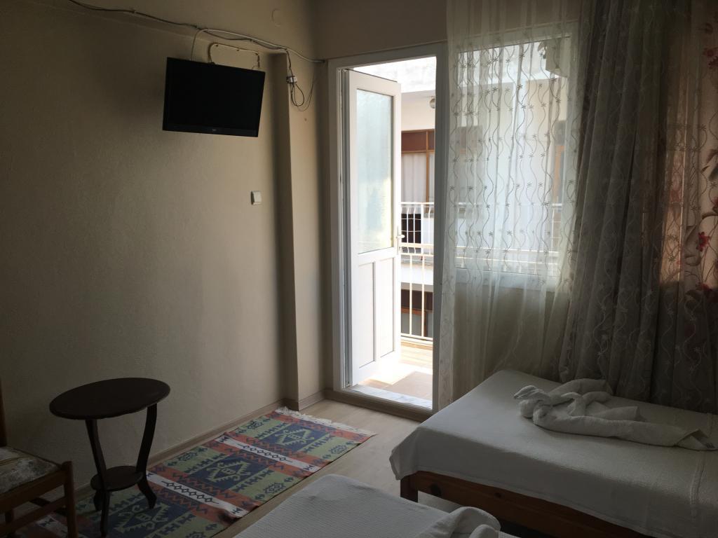 Vardar Pension — 9