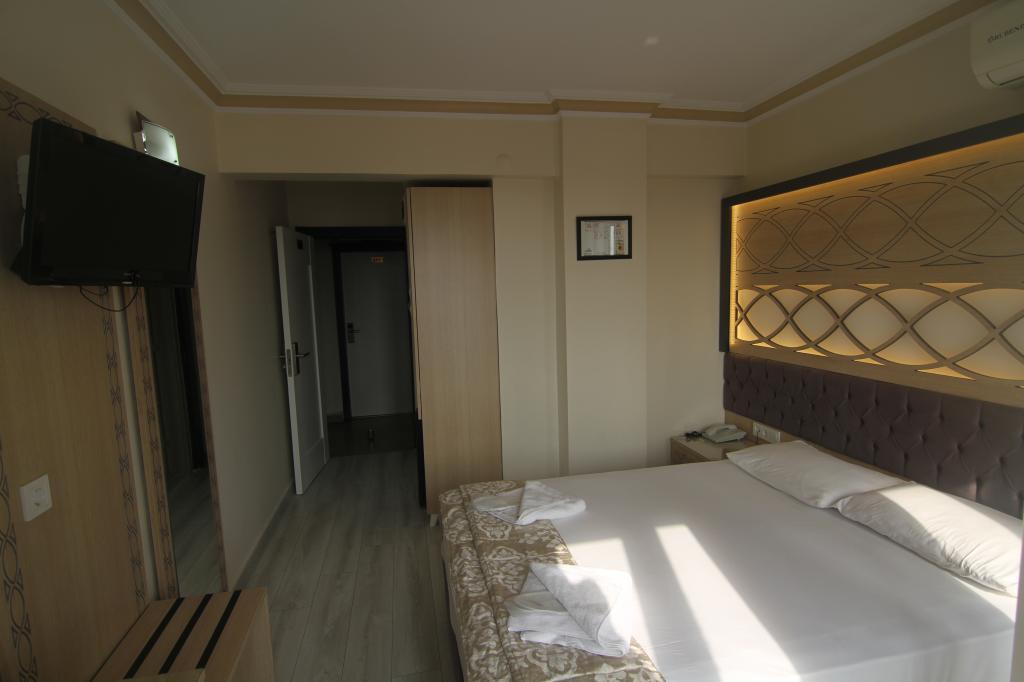 Grand Liza Hotel — 4