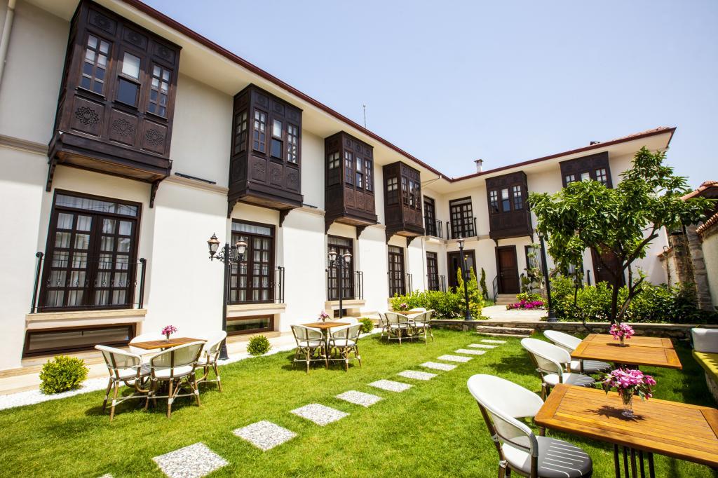 Livia Garden Hotel — 4
