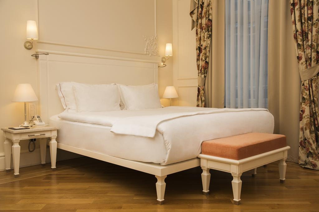 Corinne Art & Boutique Hotel — 10