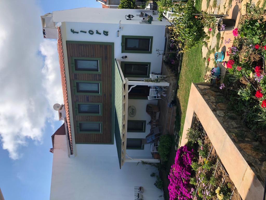 Flora Otel Bozcaada — 6
