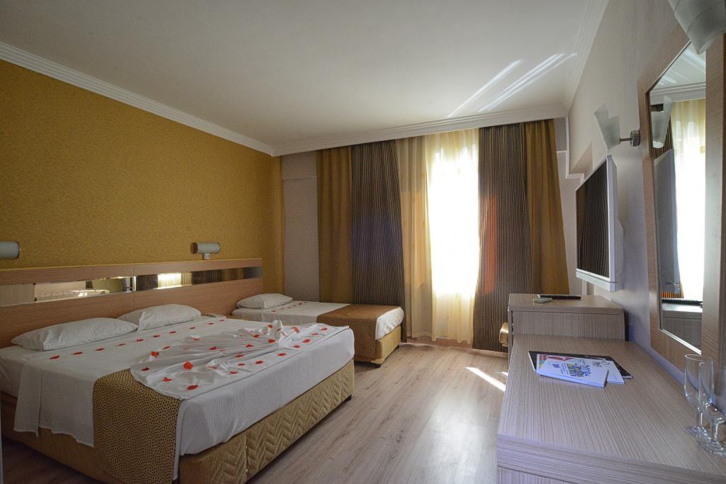 Bulvar Hotel — 10
