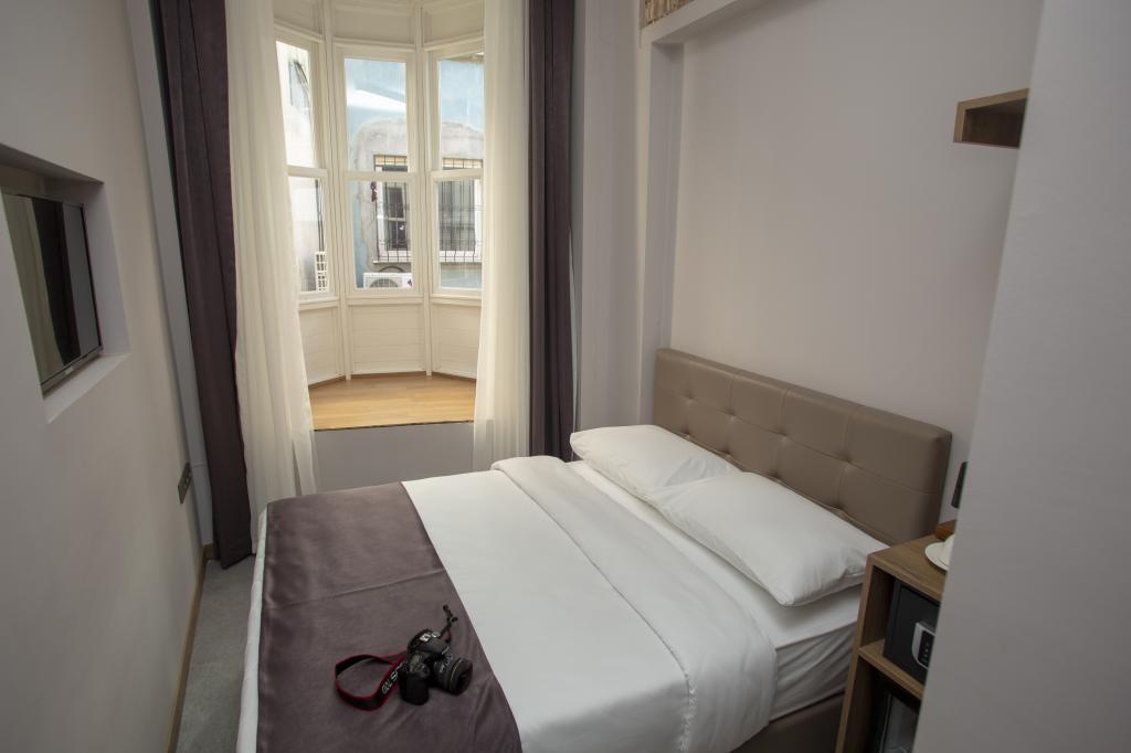 Jurnal Hotel — 9