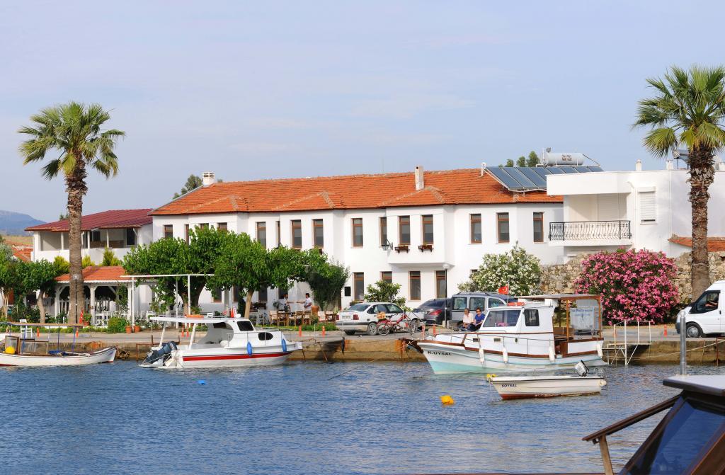 Teos Lodge Pansiyon & Restaurant Sığacık