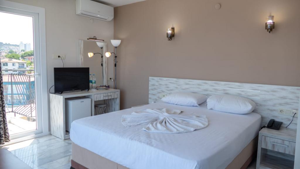 Melike Otel — 6