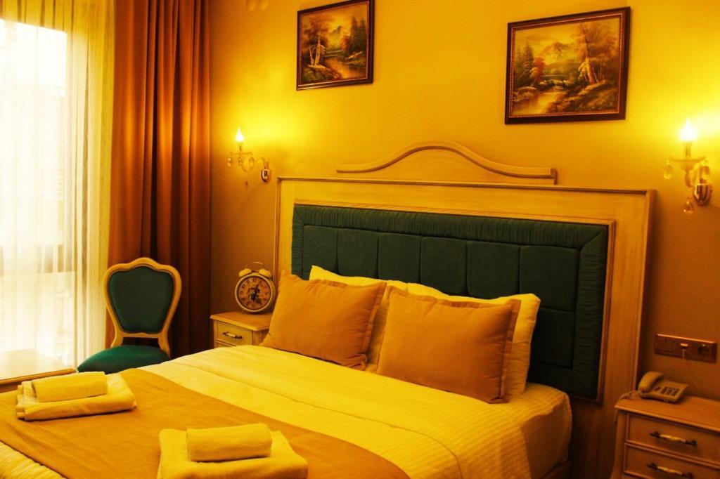 Vendome Hotel — 8