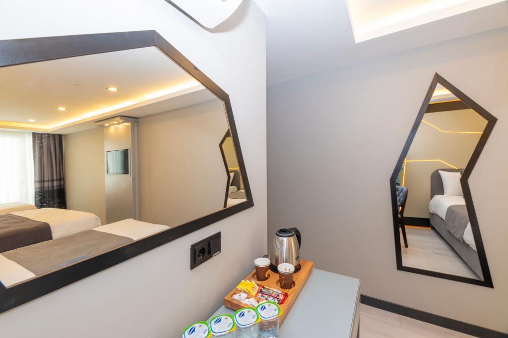 White Corner Hotel — 10
