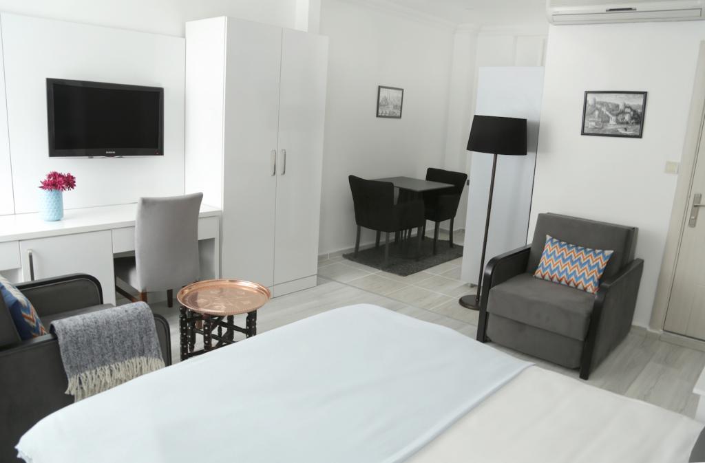 Bayer Hotel — 8