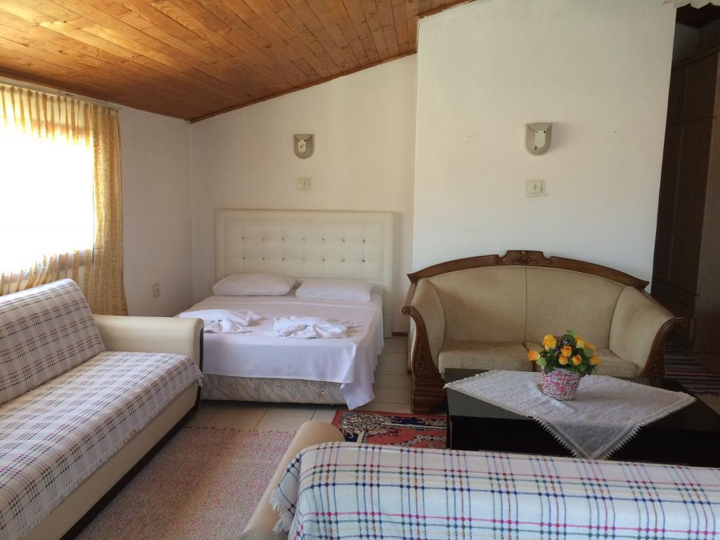 Parmis Rooms Çeşme — 2