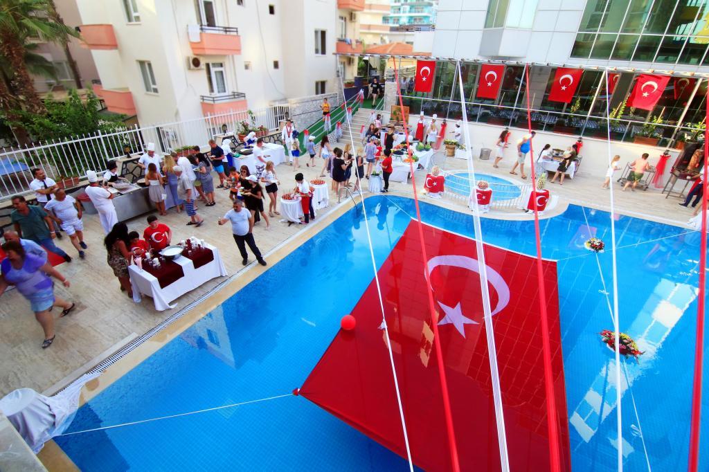 Klas More Beach Hotel — 7