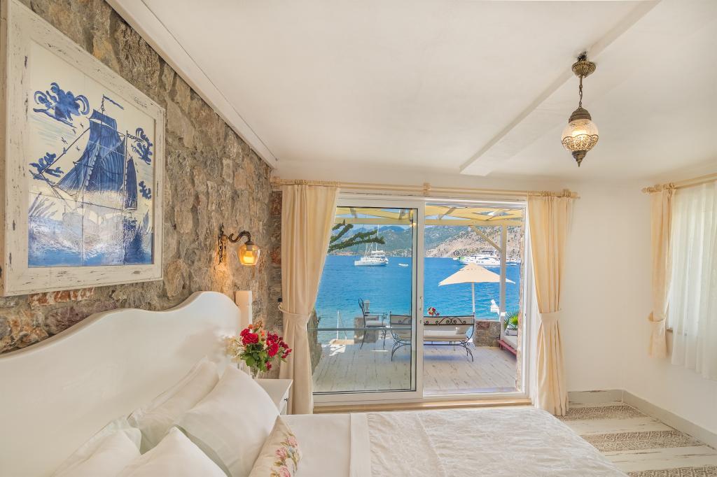 Tamara Beach Pansiyon — 3