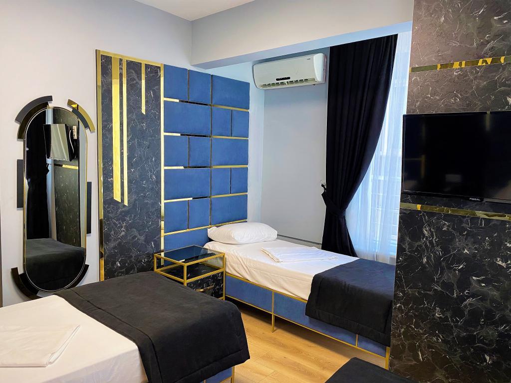 Orange Airport Hotel — 9