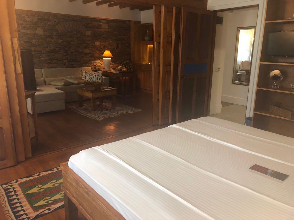 El Vino Hotel & Suites — 4