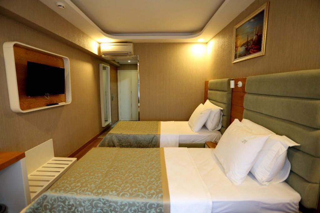 Life Corner Hotel — 10
