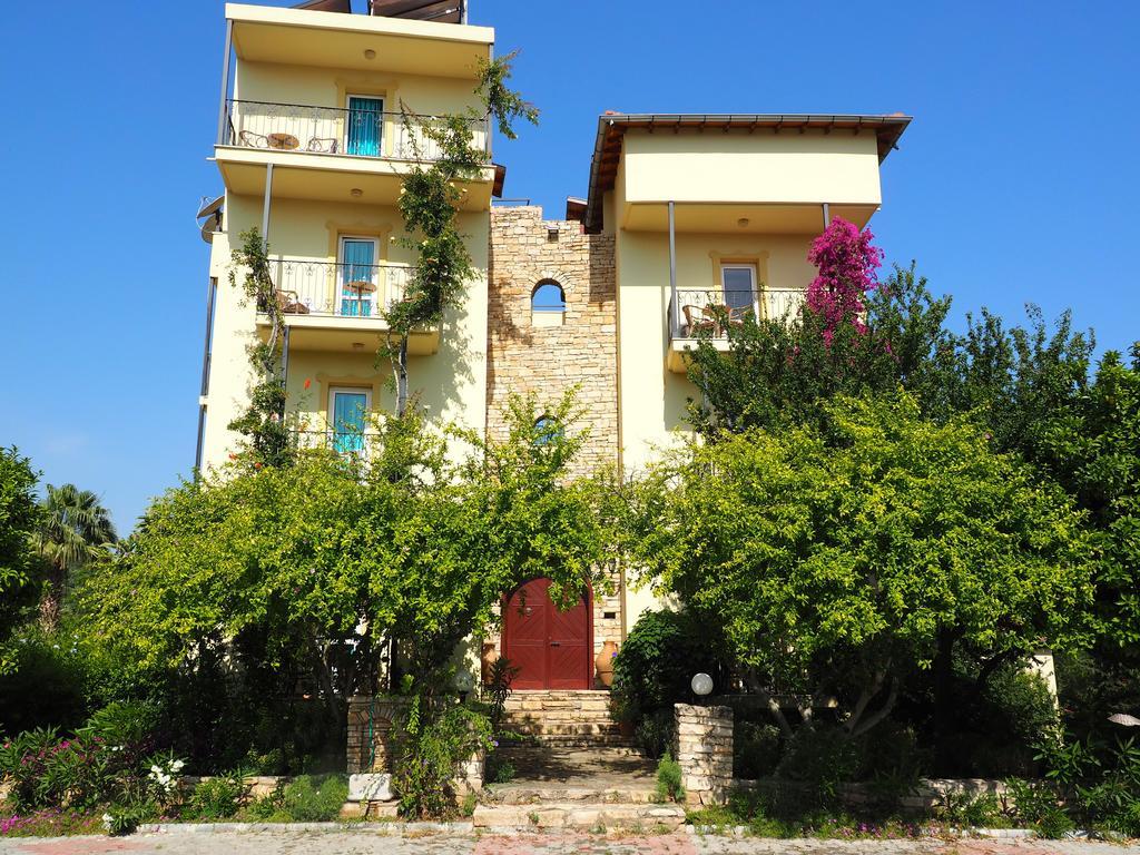 Emel Pension — 5