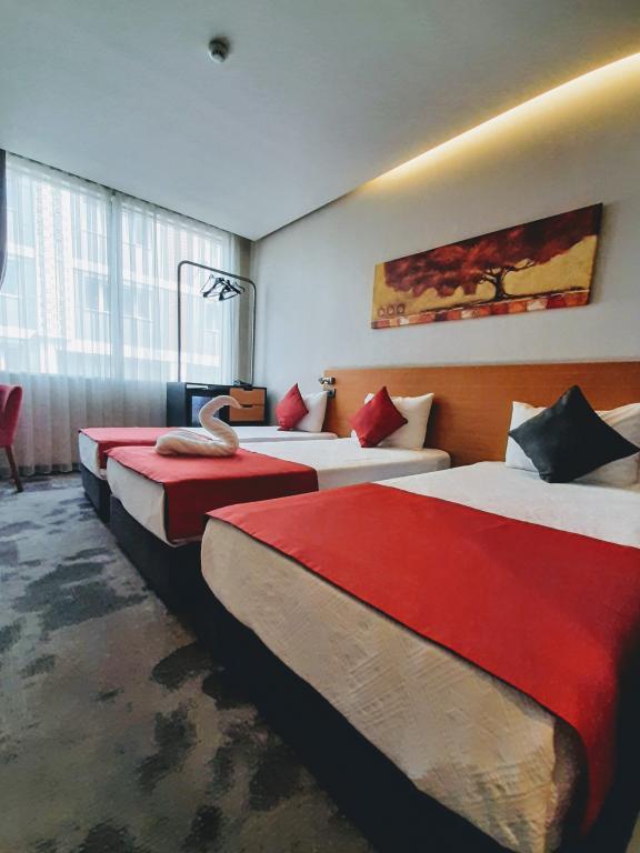 Sapko Airport Hotel — 7