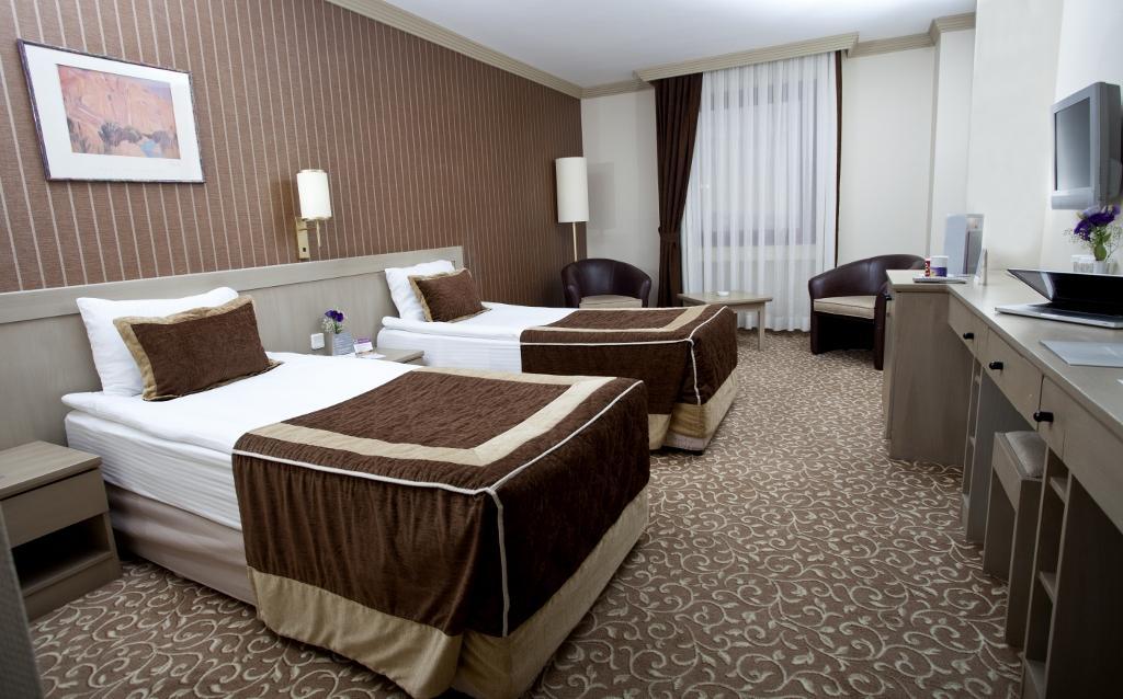 Sergah Hotel — 10
