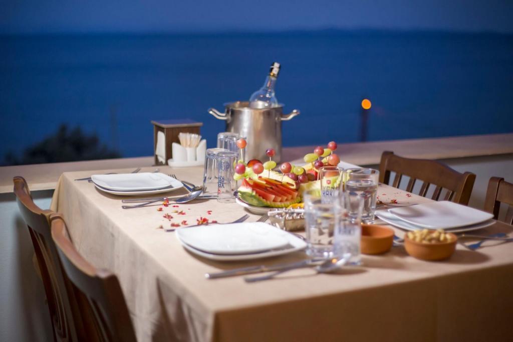 Assos Yalı Butik Otel Beach — 3