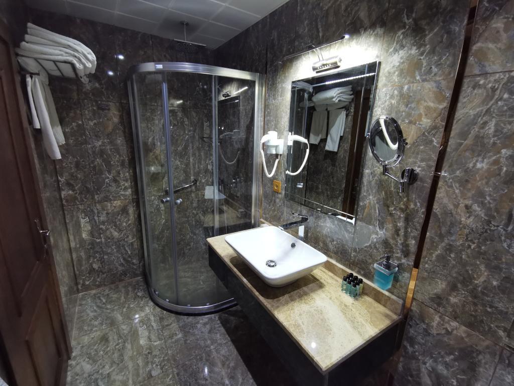 Perapolis Hotel — 8