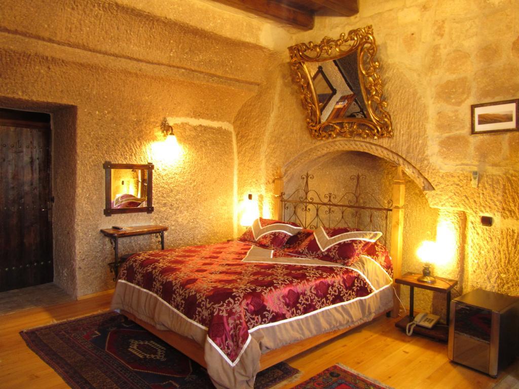 Travellers Cave Hotel — 10