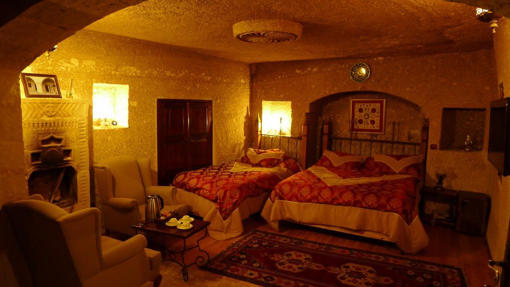 Travellers Cave Hotel — 7