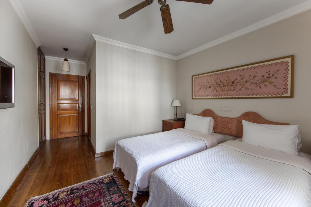 Sarı Konak Hotel — 10