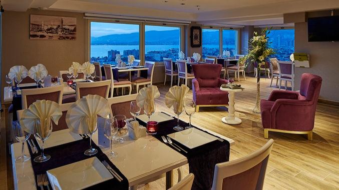 Double Tree By Hilton İzmir Alsancak — 4