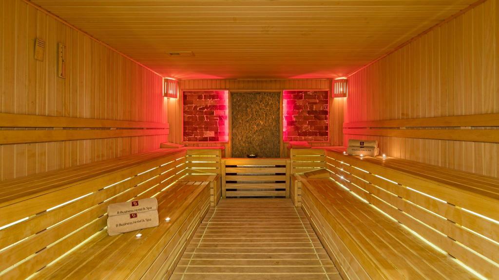 B Business Hotel & Spa — 5
