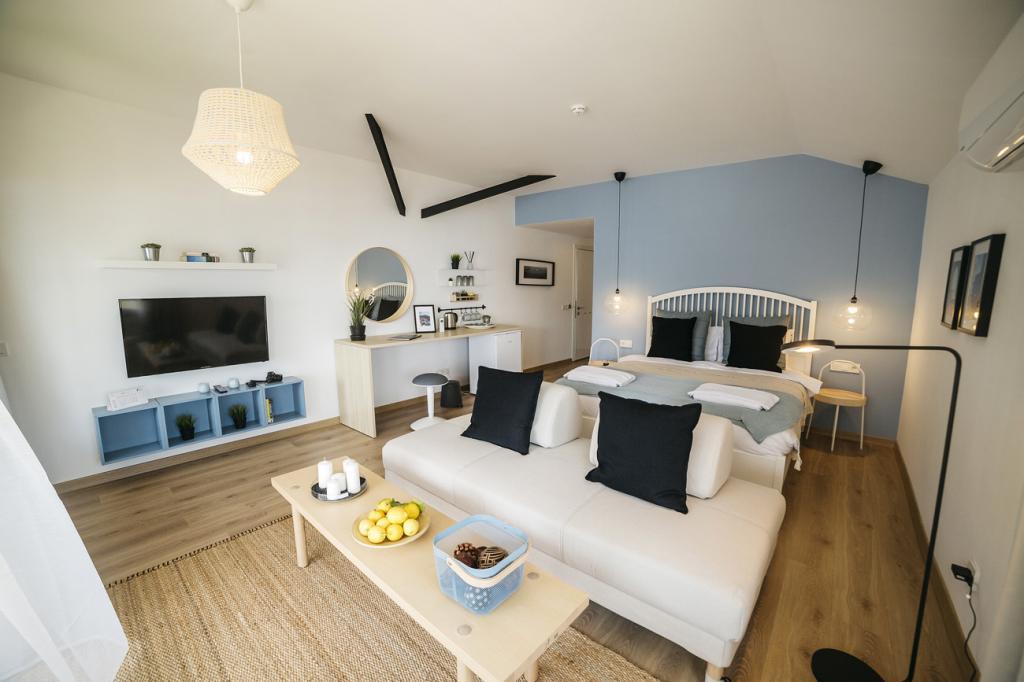 True Blue Boutique Hotel — 8