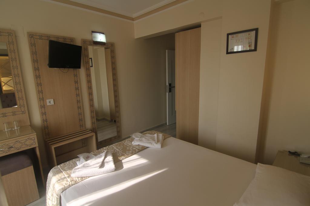 Grand Liza Hotel — 3
