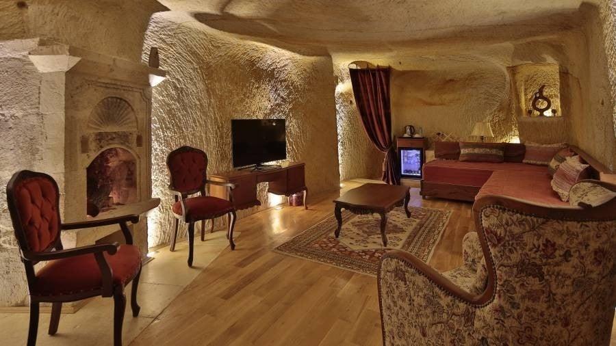 Golden Cave Suites — 2
