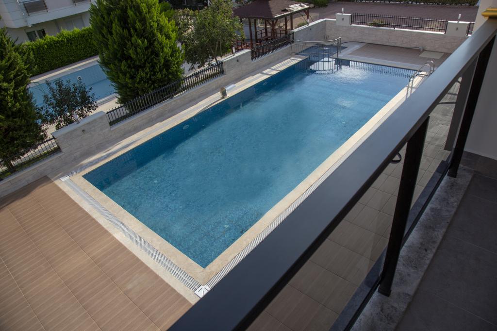 Golden World Suite Hotel — 5