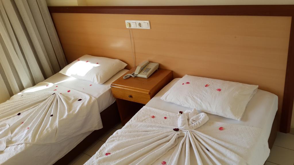 Caner Hotel — 8