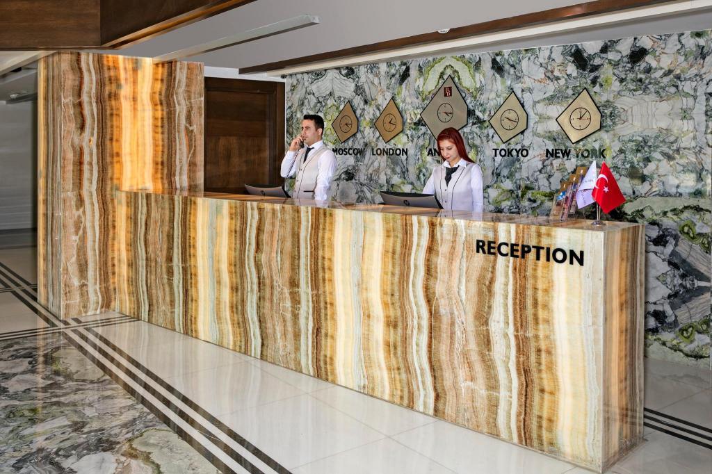 B Business Hotel & Spa — 2