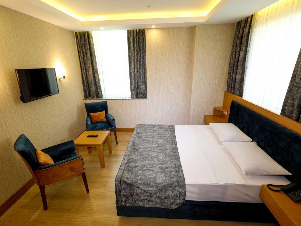 Grand Elmira Suites — 8