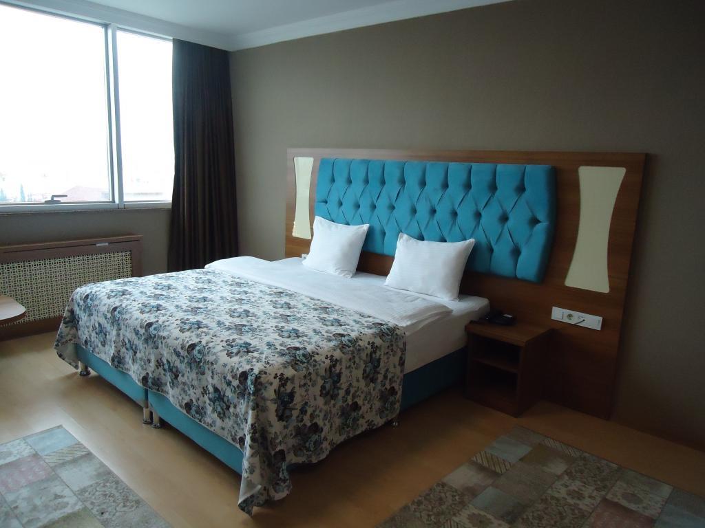 Golden Lounge Hotel — 10