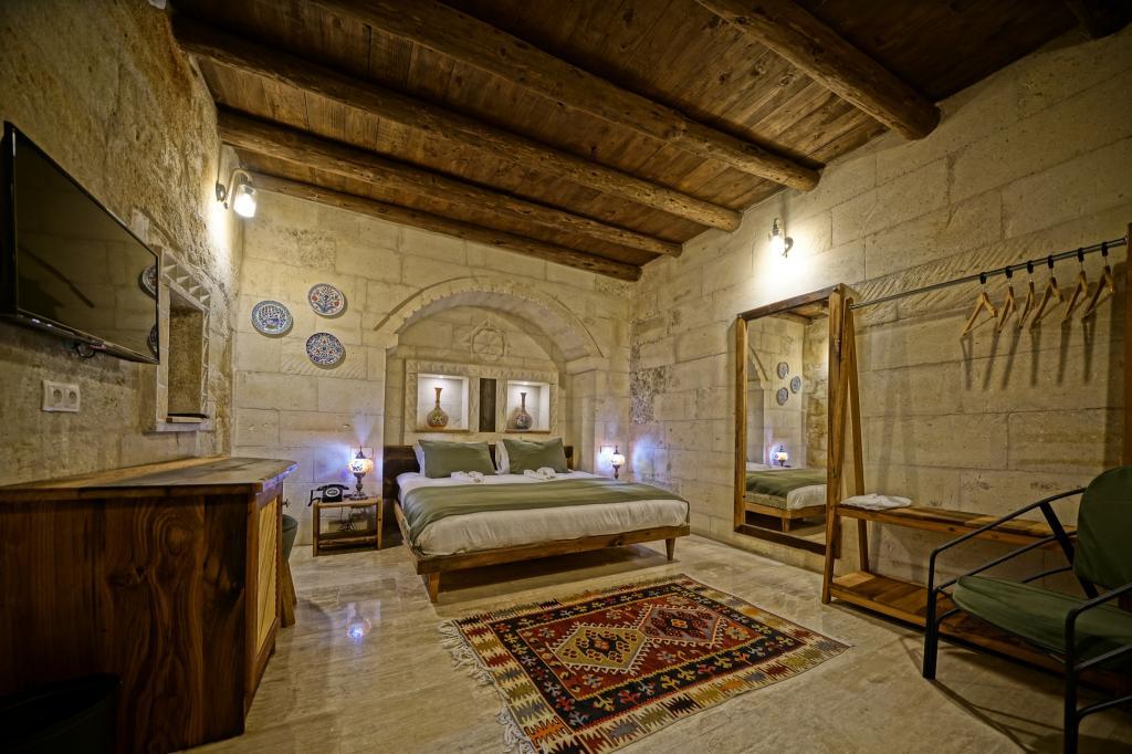 Vigneron Cave Hotel — 3