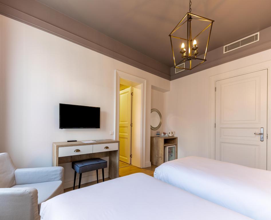 Petros Hotel — 9