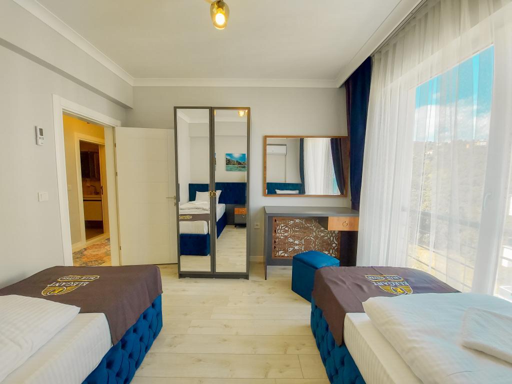 Elegant Blue Suites — 10