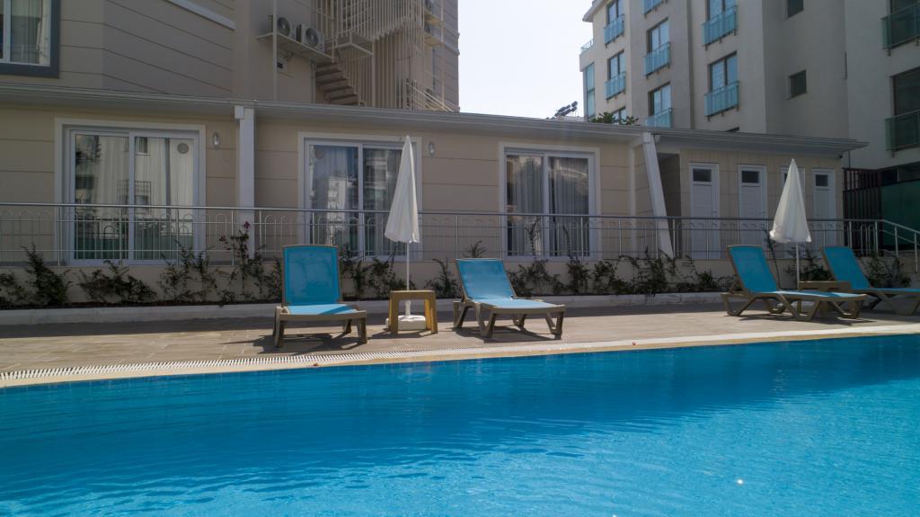 Theluna Suite Hotel — 7
