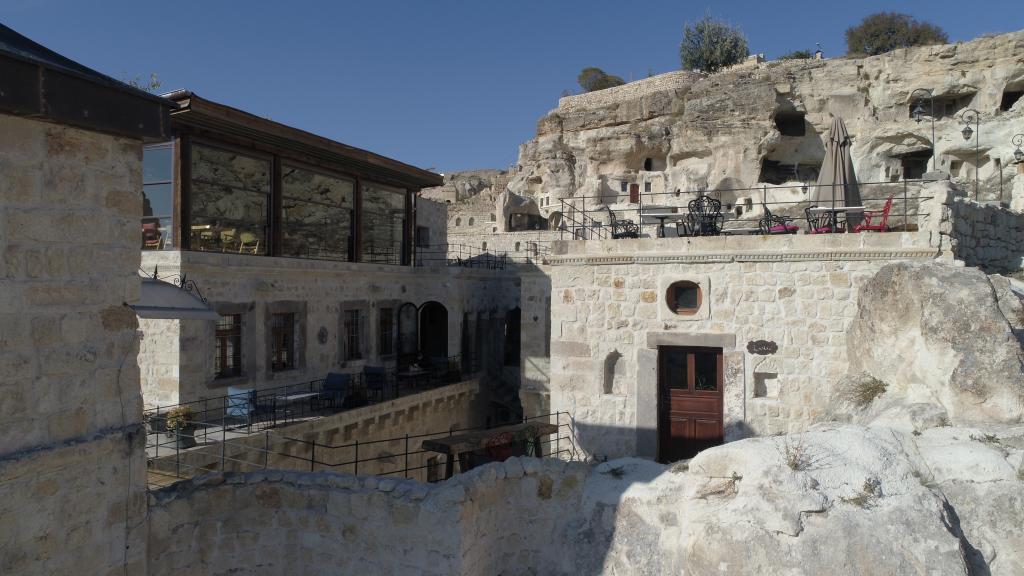Taru Cave Suites — 7