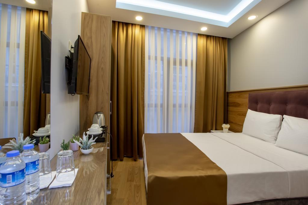West Palace Hotel — 3