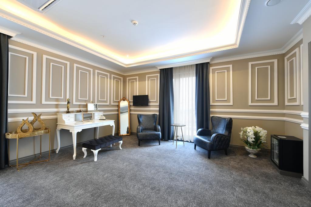 Dlux Hotel — 7