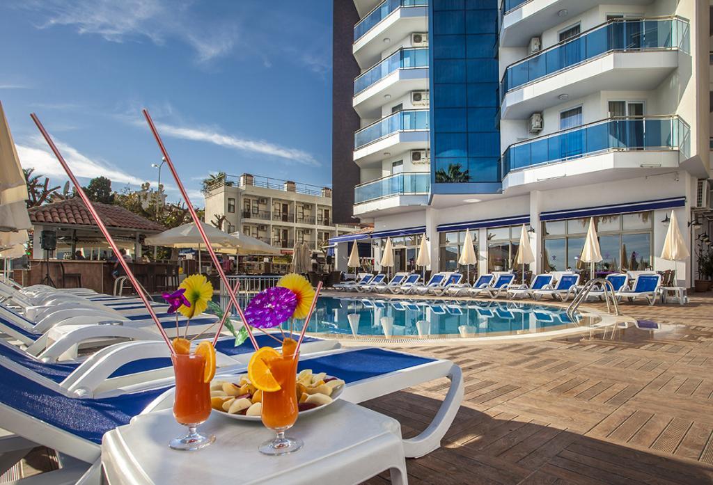 Parador Beach Hotel — 2