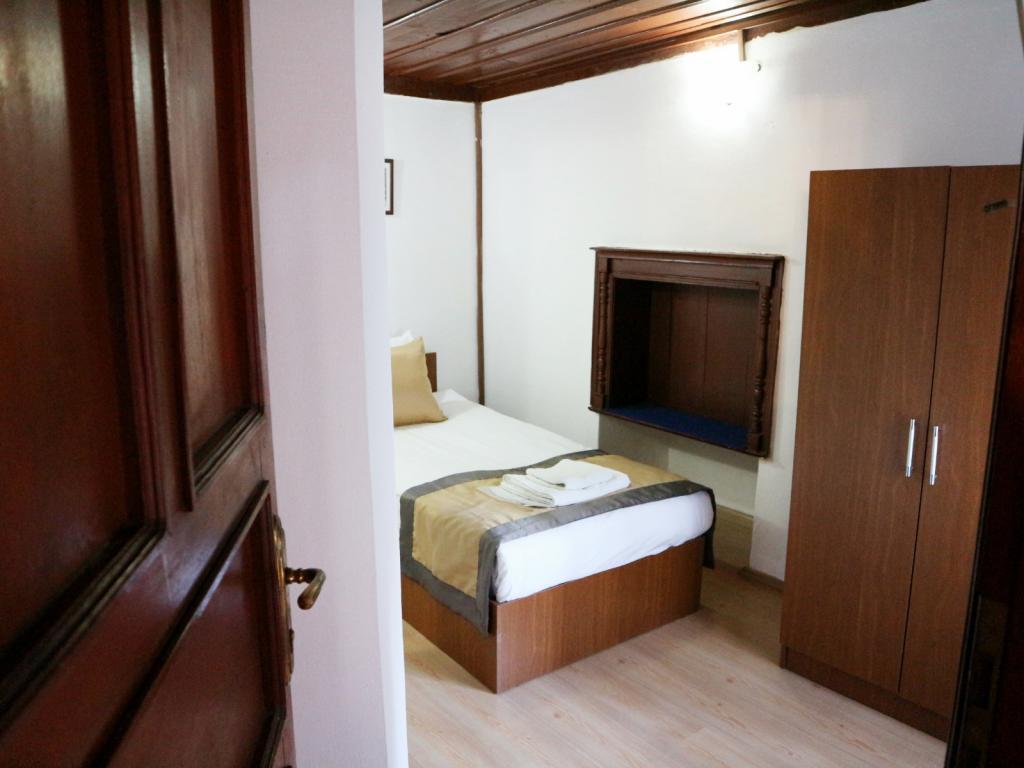 Konak Hotel Kaleiçi — 3