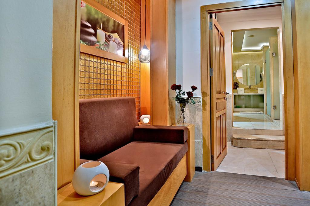 Grand Hilarium Hotel — 10