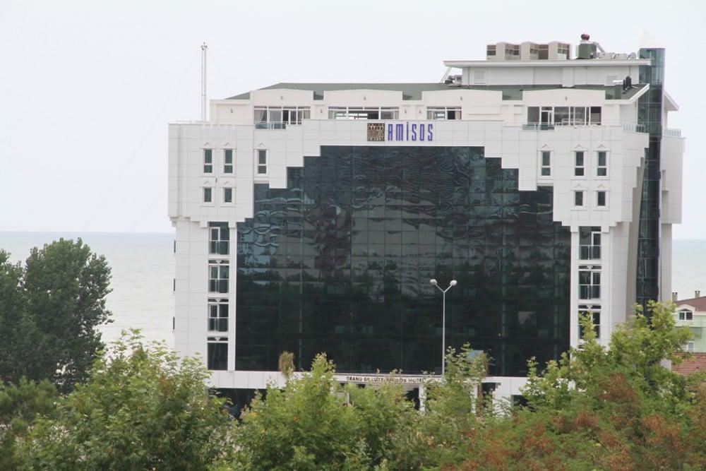 Grand Deluxe Amisos — 2