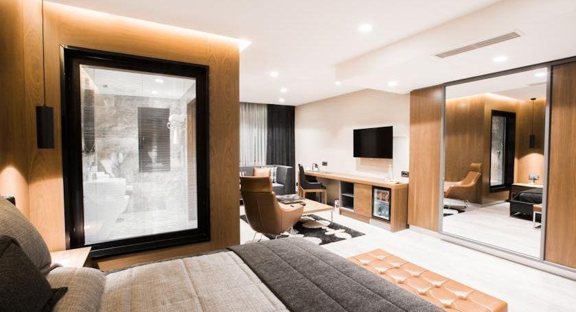 Zeniva Hotel — 8